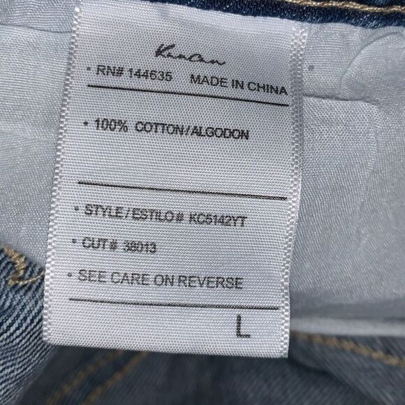 NWT Kancan Mid Rise Distressed CuffJean Shorts Size Large - Picture 9 of 9